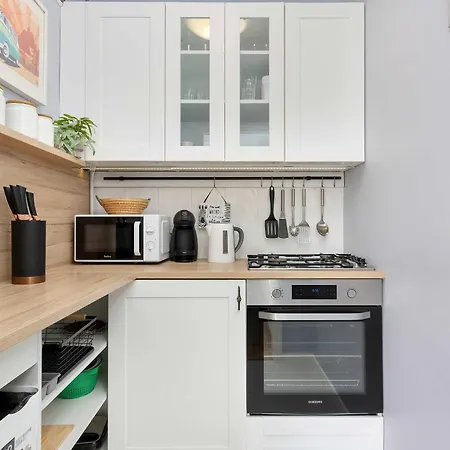 Bright With Desk Ideal For Remote Work By Renters * Gdańsk